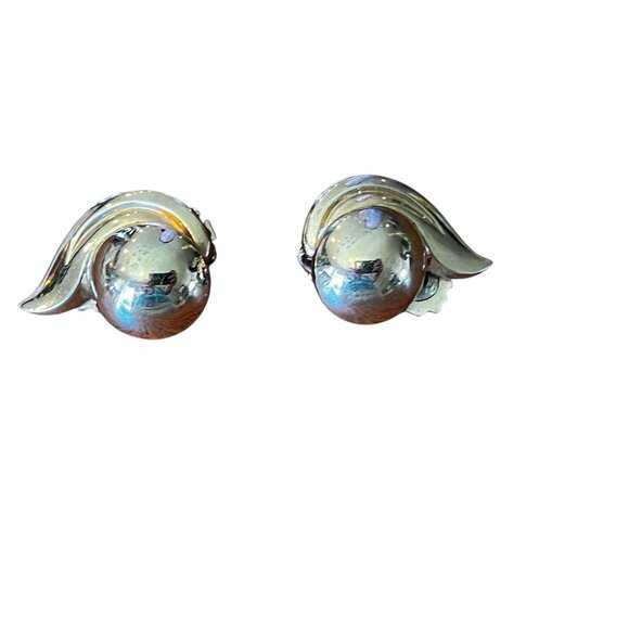 Vintage Barclay Gold & Silver-Tone Clip-On Earrings With Abstract Design - Picture 1 of 5
